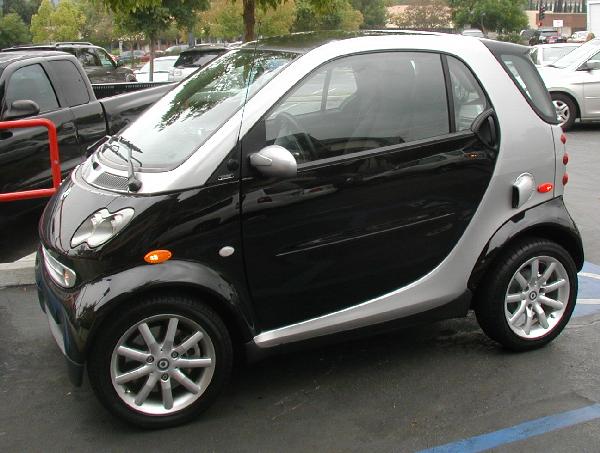 Daimler Chrysler Mercedes ForTwo Hybrid Almost a scooter