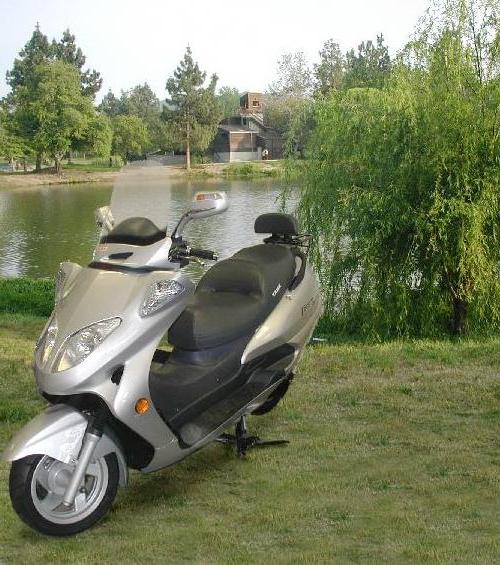 Touring Deluxe Scooter 150cc